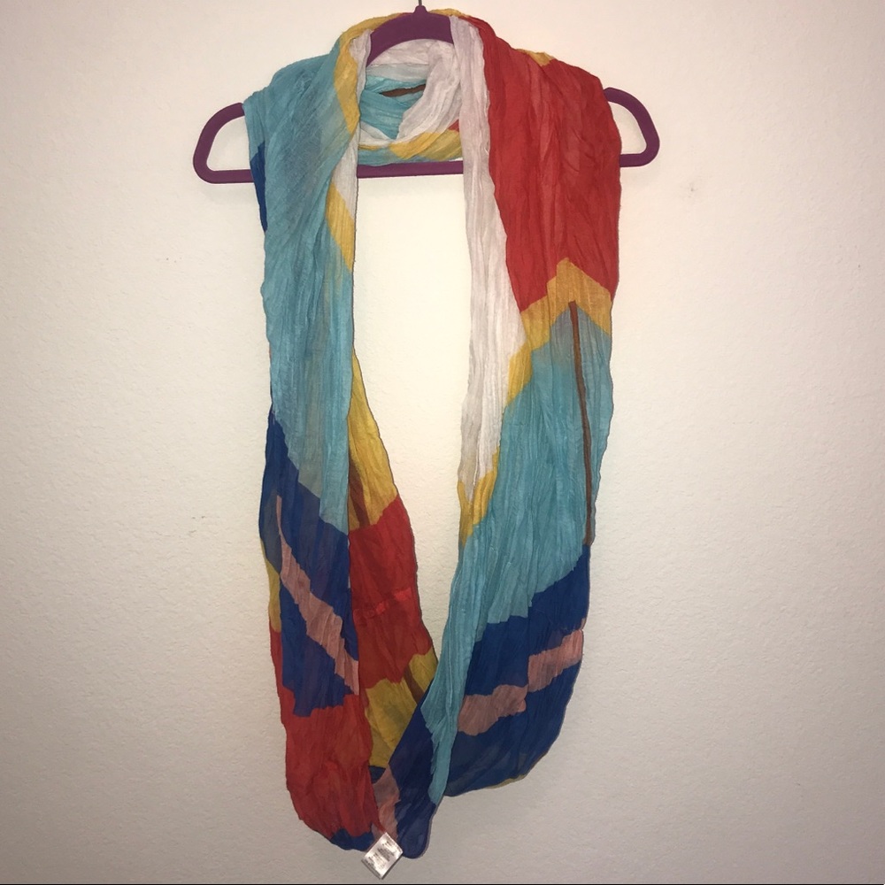 Lightweight infinity scarf